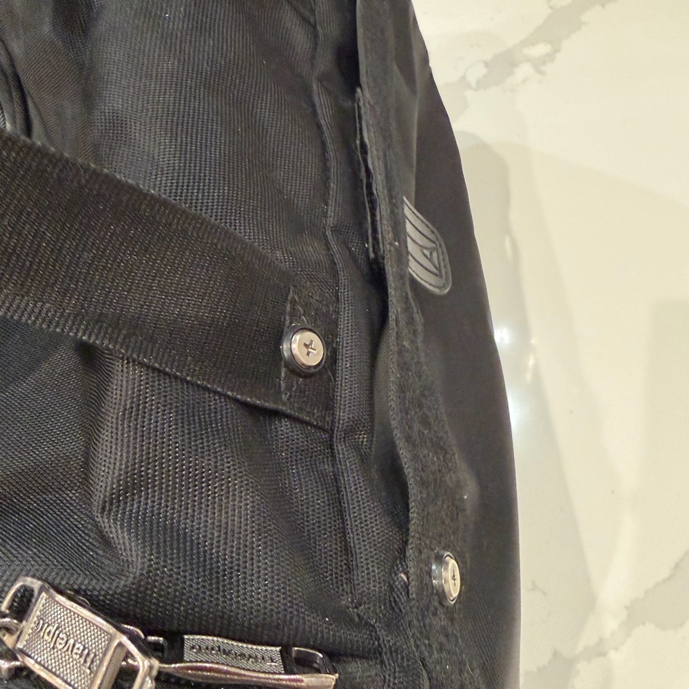 Elegant Black Mini Bag - Picture 10 of 12